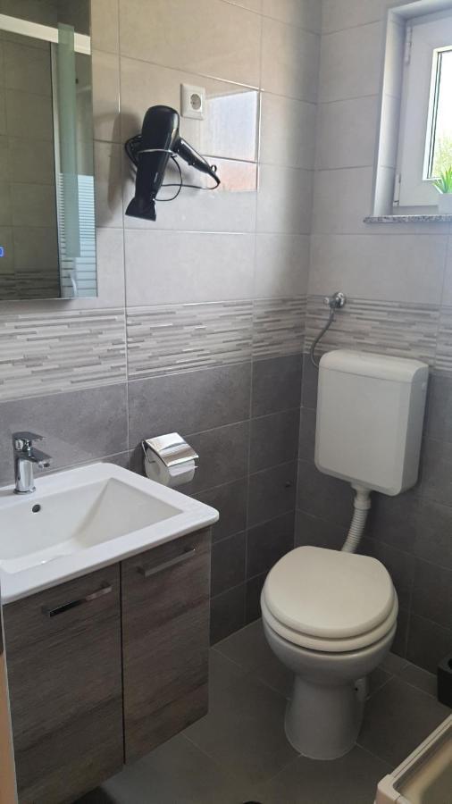 Zrinec Vir Exterior foto